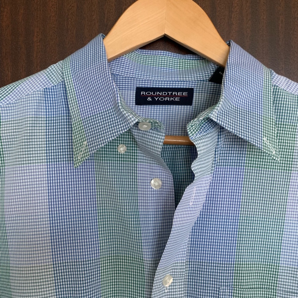 ROUNDTREE & YORKE Button Down